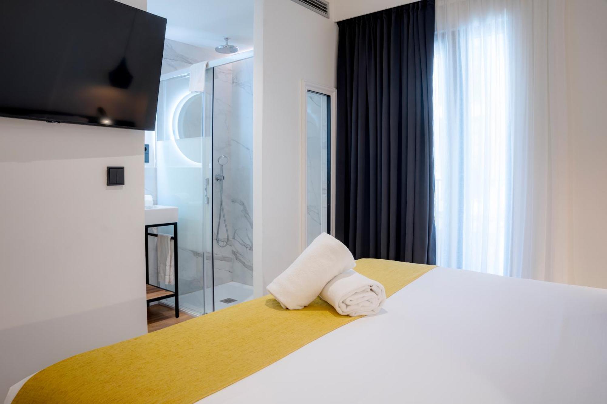 Citrea Santander Hotel Bagian luar foto